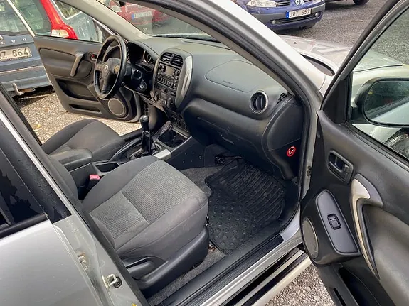 Toyota Rav4 2004 photo 5