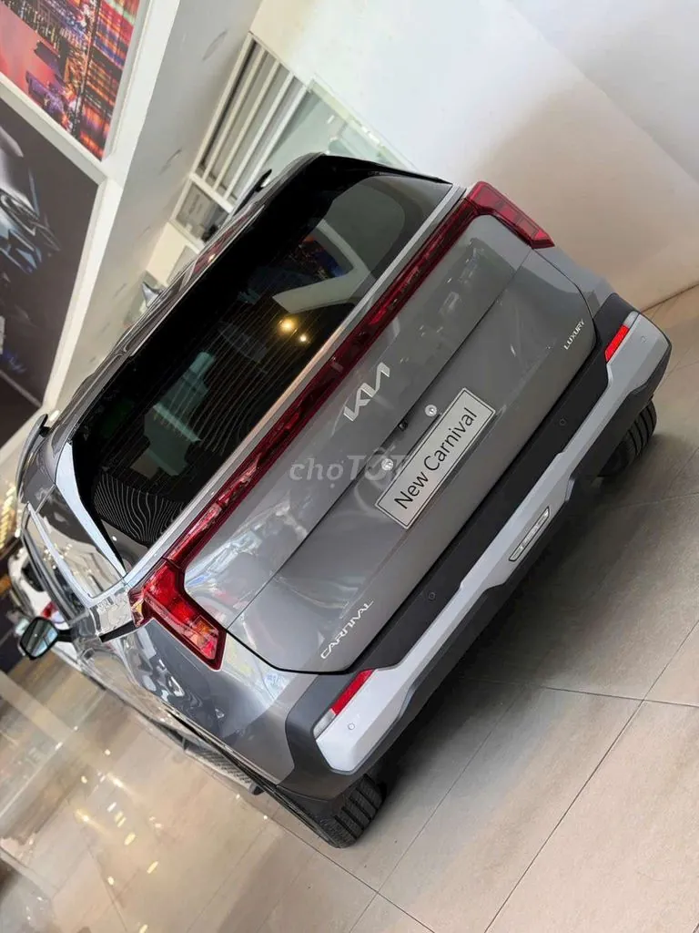 Kia Carnival 2025 photo 2