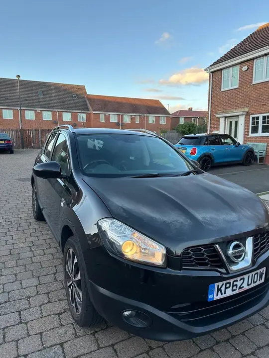 Nissan Qashqai 2012 photo 2