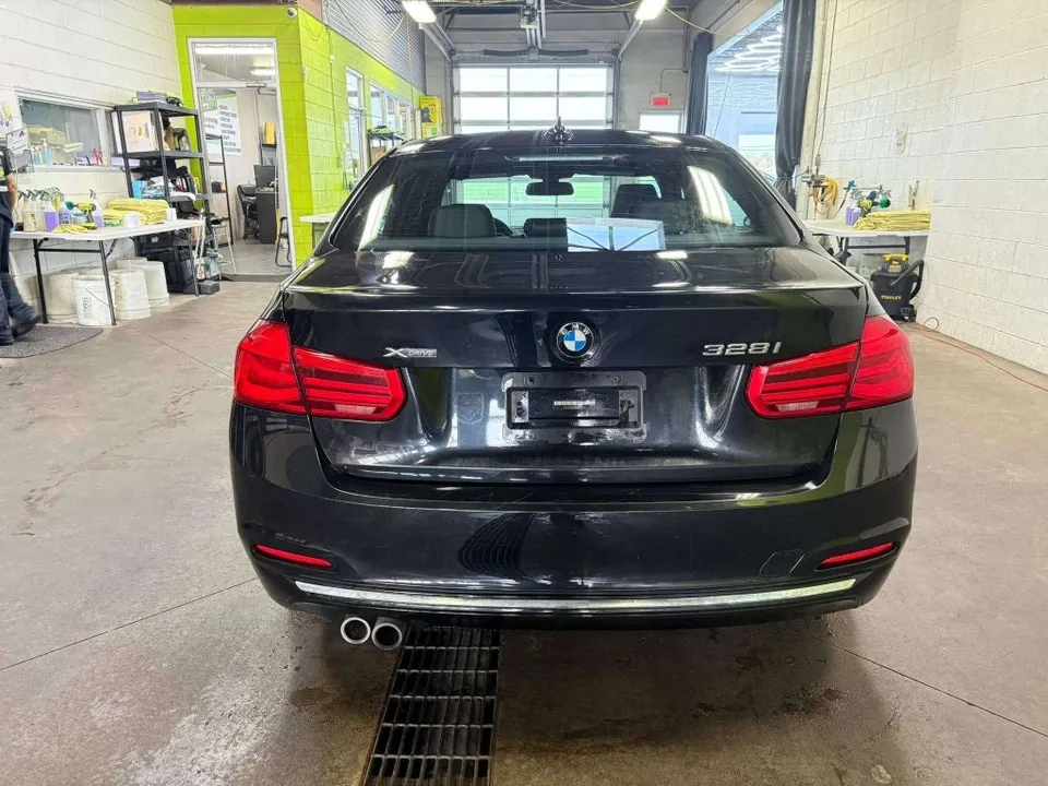 BMW 3 Series 2016 photo 4