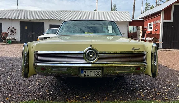 Chrysler Imperial 1968 photo 4