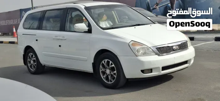 Kia Carnival 2015 photo 3