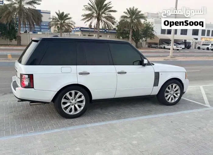 Land Rover Range Rover Vogue 2011 photo 4