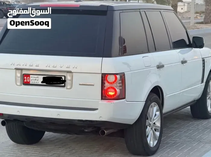 Land Rover Range Rover Vogue 2011 photo 3