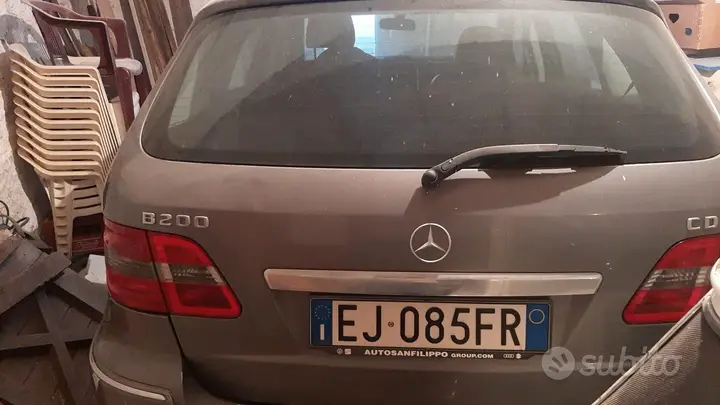 Mercedes-Benz B200 2011 photo 4