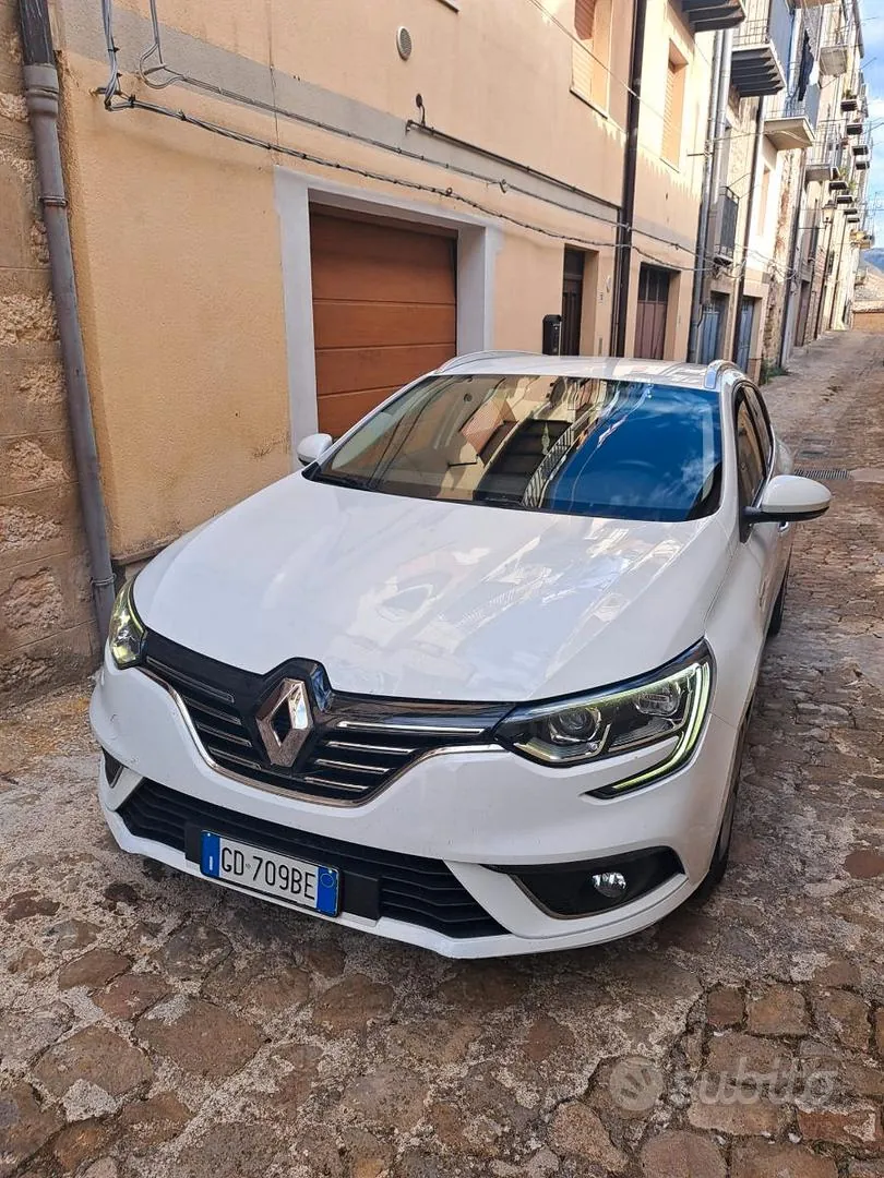 Renault Megane 2020 photo 2