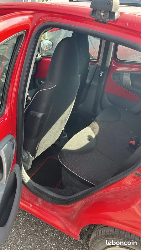 Peugeot 107 2009 photo 4