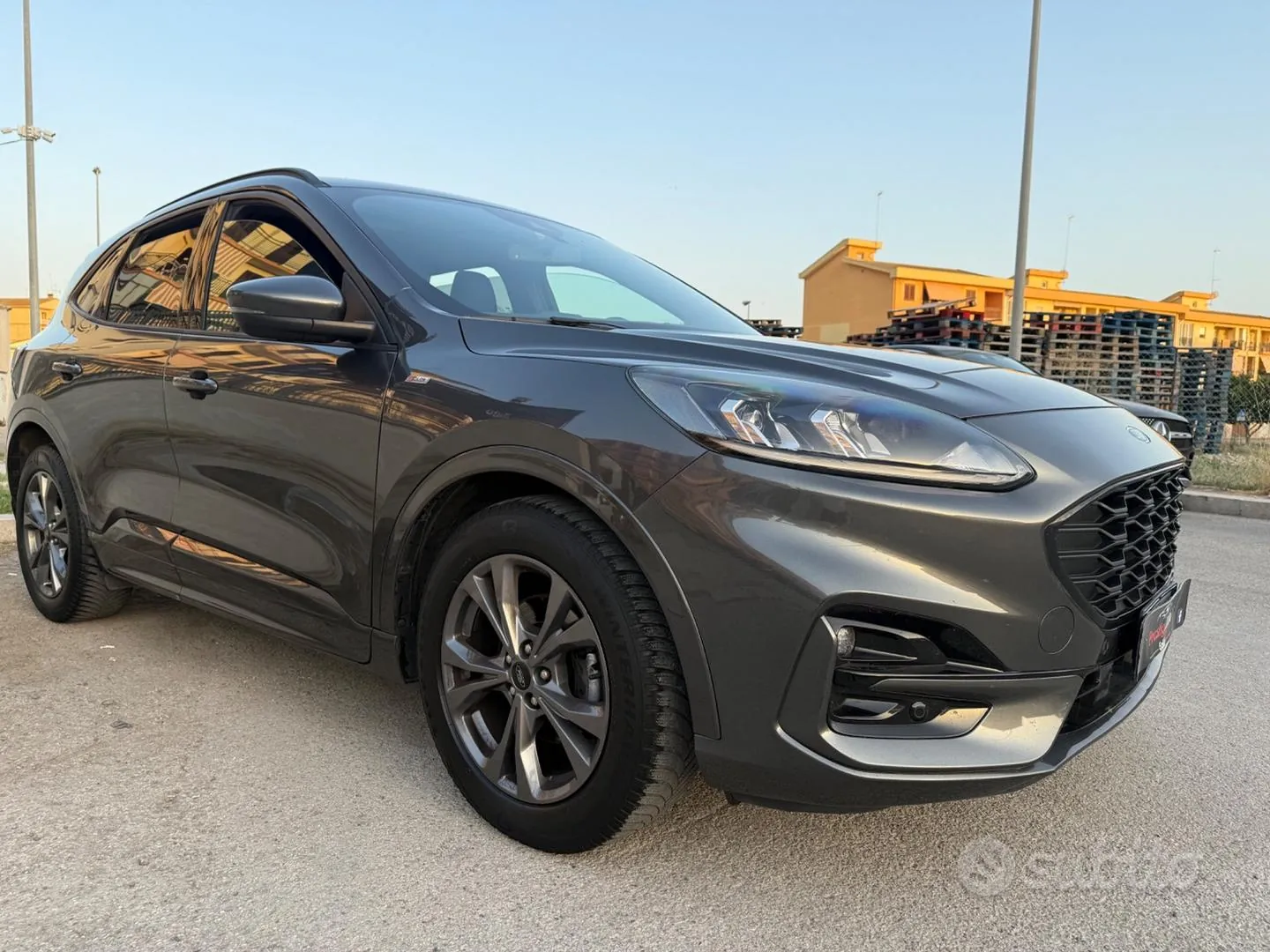 Ford Kuga 2022 photo 2