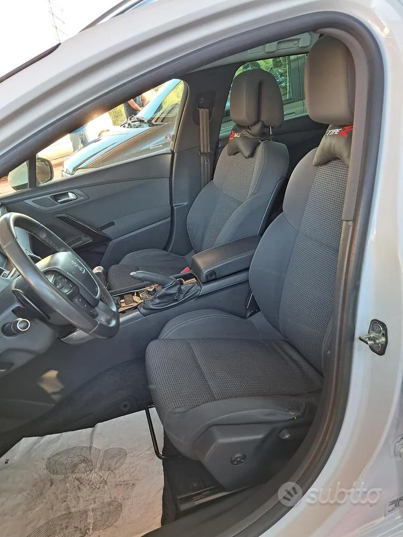 Peugeot 508 2012 photo 2
