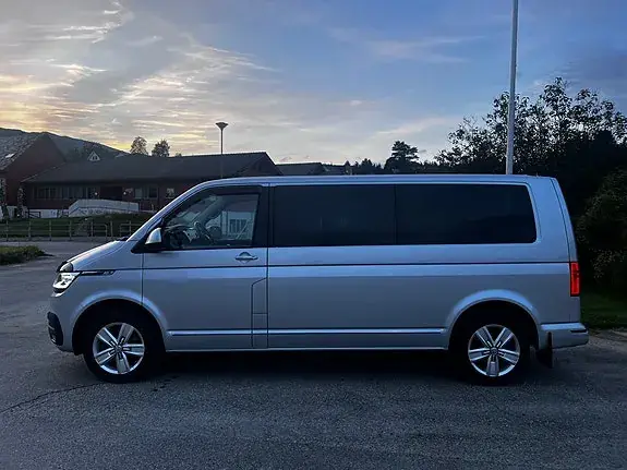 Volkswagen Caravelle 2023 photo 2