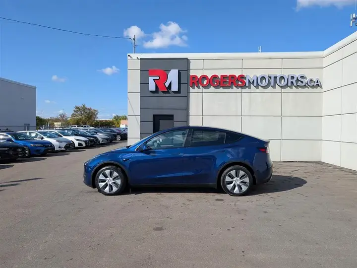 Tesla Model Y 2024 photo 2