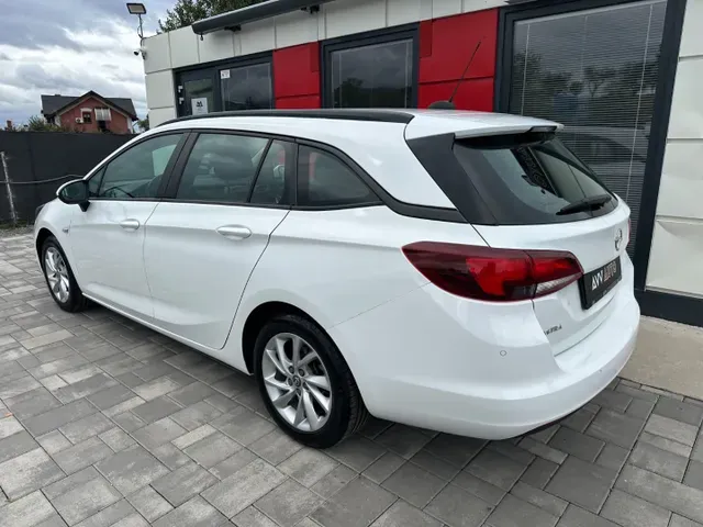 Opel Astra Sport Tourer 2020 photo 3