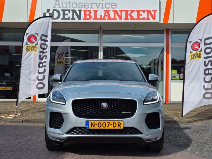 Jaguar E-Pace 2018 photo 2