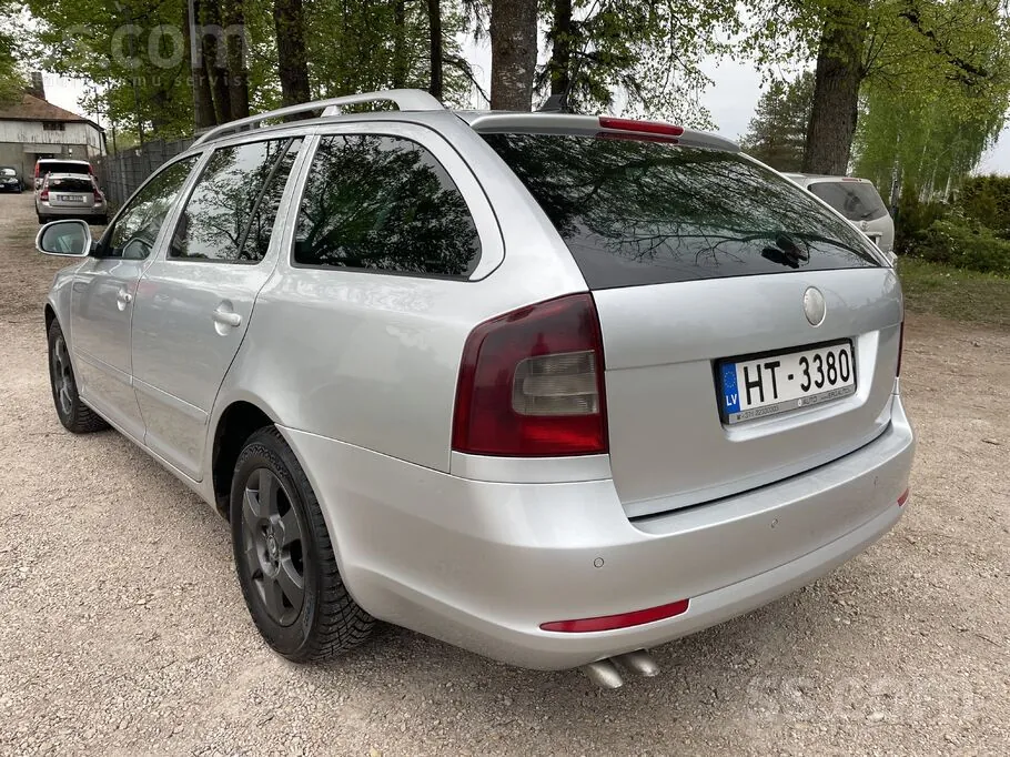 Skoda Octavia 2009 photo 3