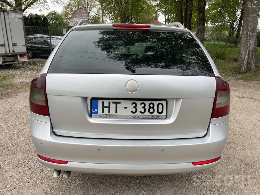 Skoda Octavia 2009 photo 4
