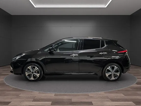Nissan Leaf 2022 photo 2