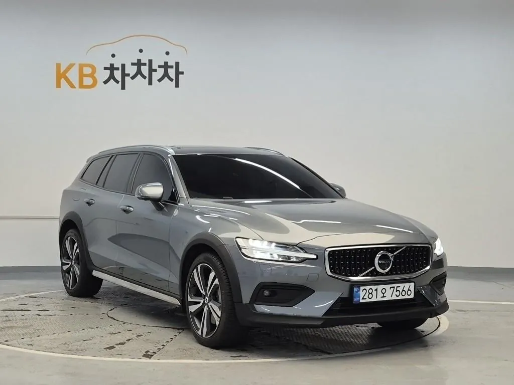 Volvo V60 2021 photo 4