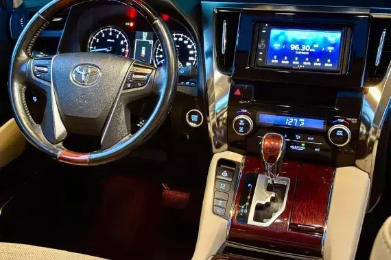 Toyota Alphard 2018 photo 3