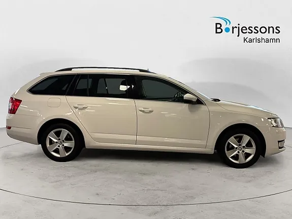 Skoda Octavia 2016 photo 2