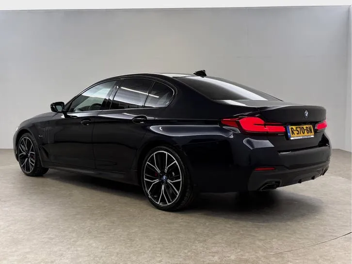 BMW 5 Series 2022 photo 3