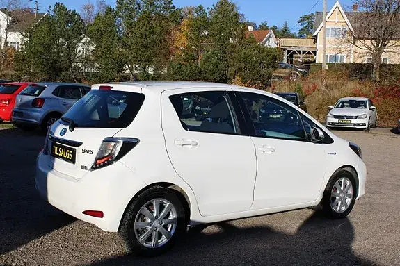 Toyota Yaris 2012 photo 4