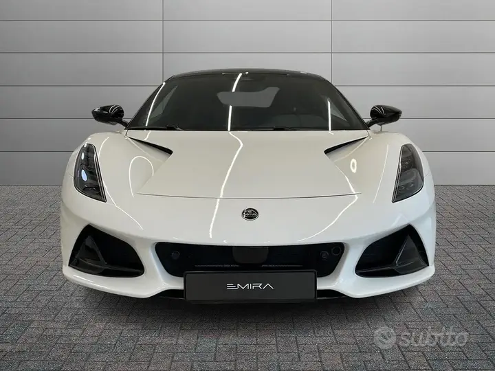Lotus Emira photo 3