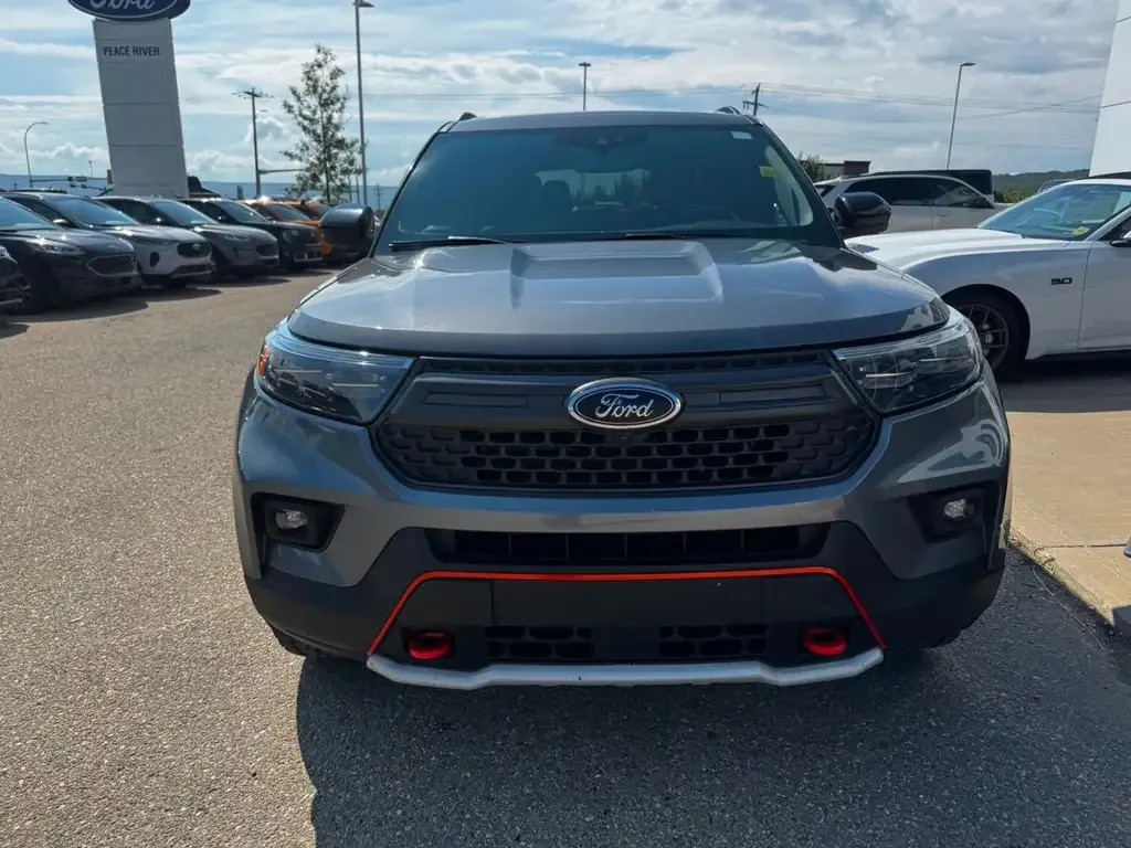 Ford Explorer 2024 photo 2