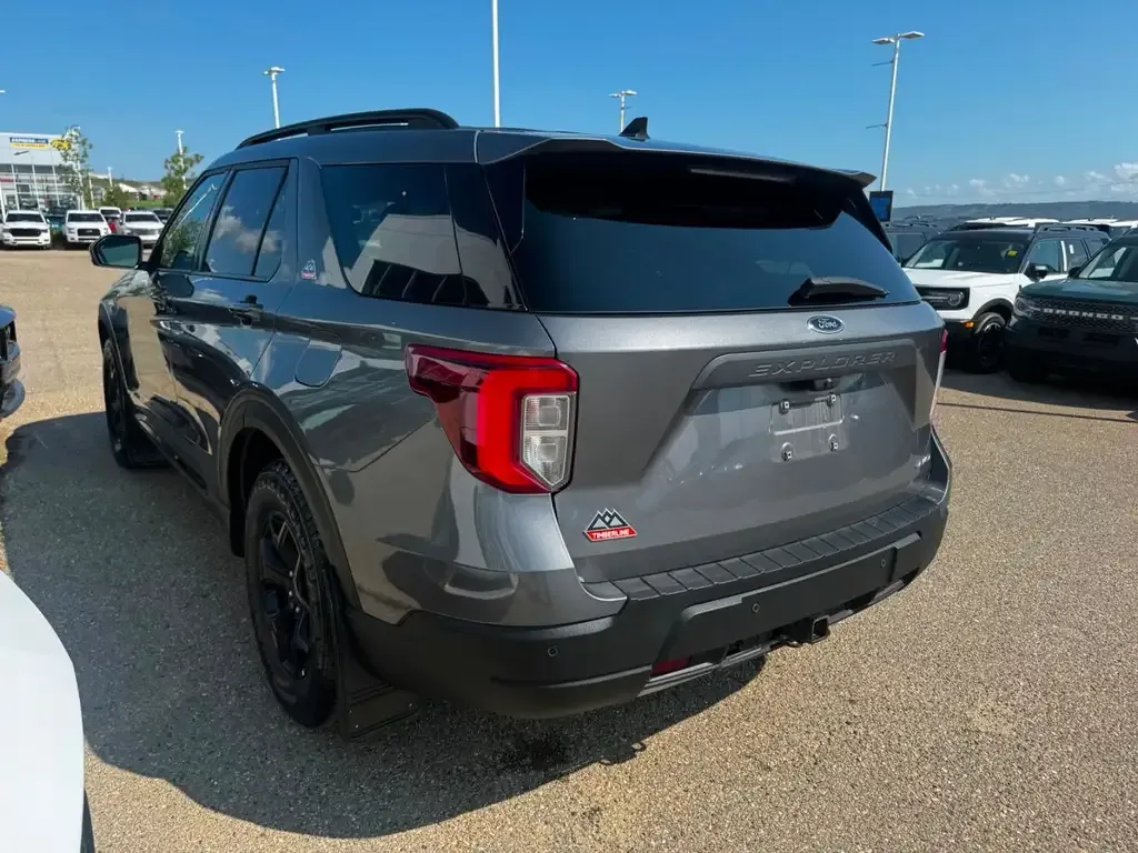 Ford Explorer 2024 photo 5
