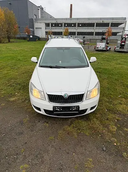 Skoda Octavia 2012 photo 3