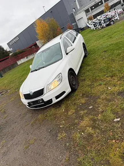 Skoda Octavia 2012 photo 5