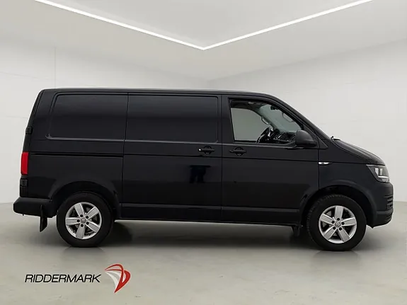 Volkswagen Transporter 2018 photo 2