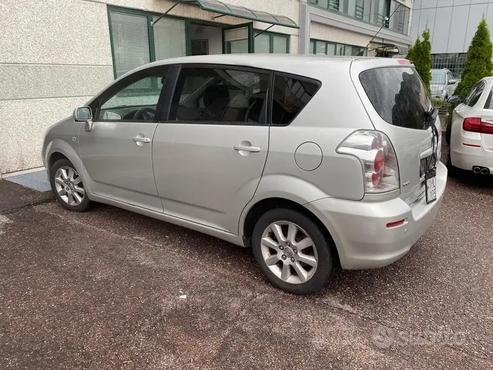 Toyota Corolla Verso 2006 photo 4