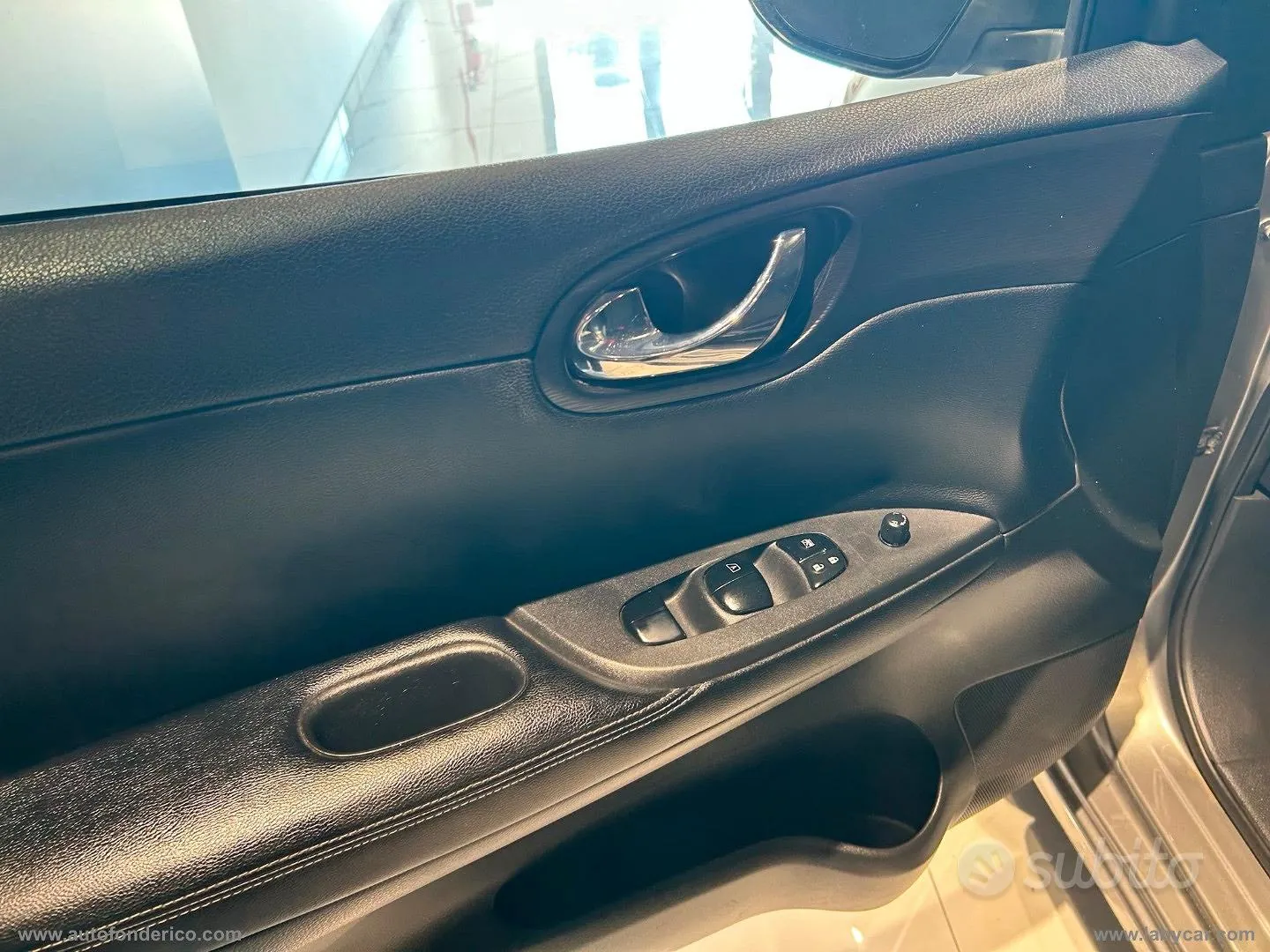 Nissan Pulsar 2015 photo 4