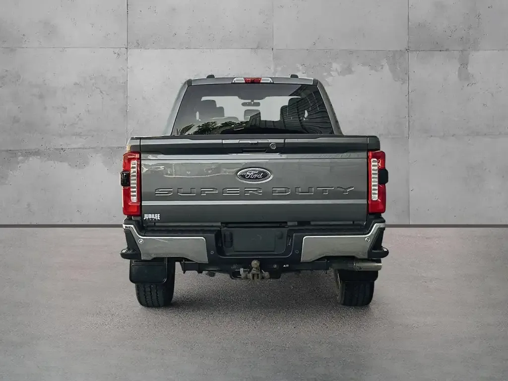 Ford F-350 Super Duty Lariat 2025 photo 4