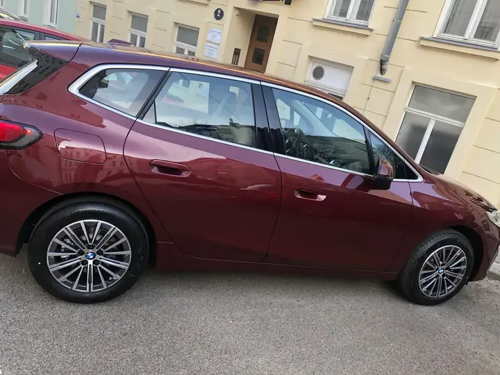 BMW 2 Series 2023 photo 3