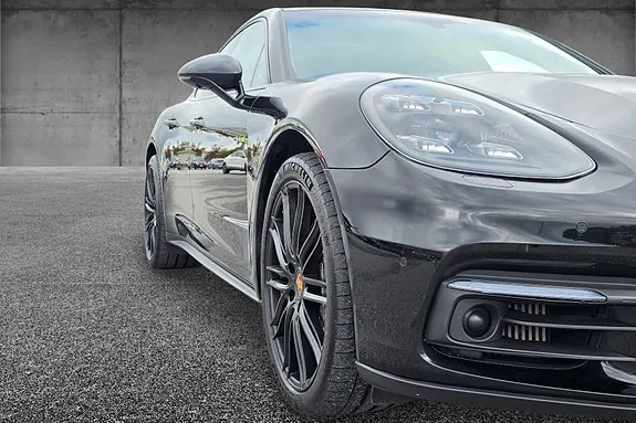 Porsche Panamera 2017 photo 2