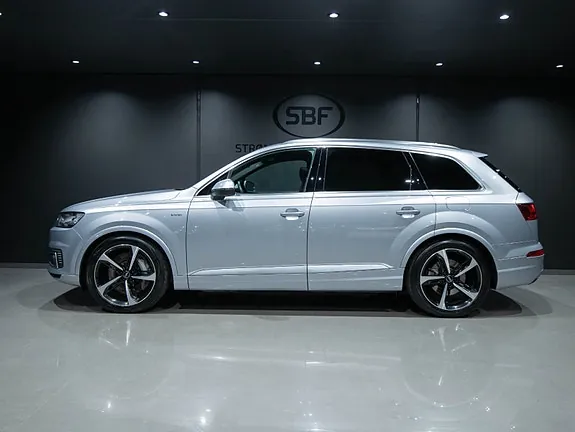Audi Q7 2018 photo 3