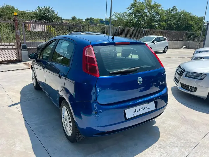 Fiat Grande Punto 2007 photo 3