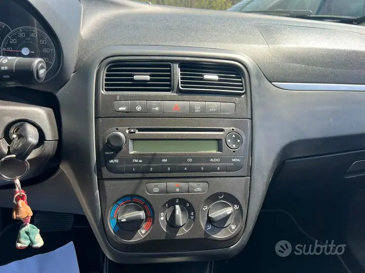 Fiat Grande Punto 2007 photo 5