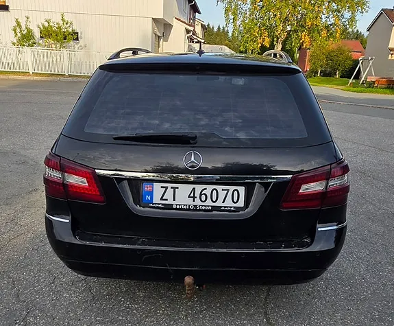 Mercedes-Benz E200 D 2010 photo 5