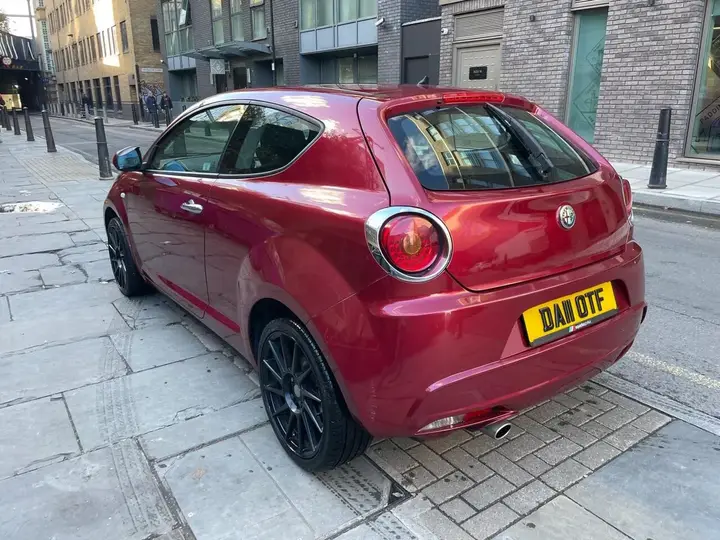 Alfa Romeo Mito 2011 photo 5