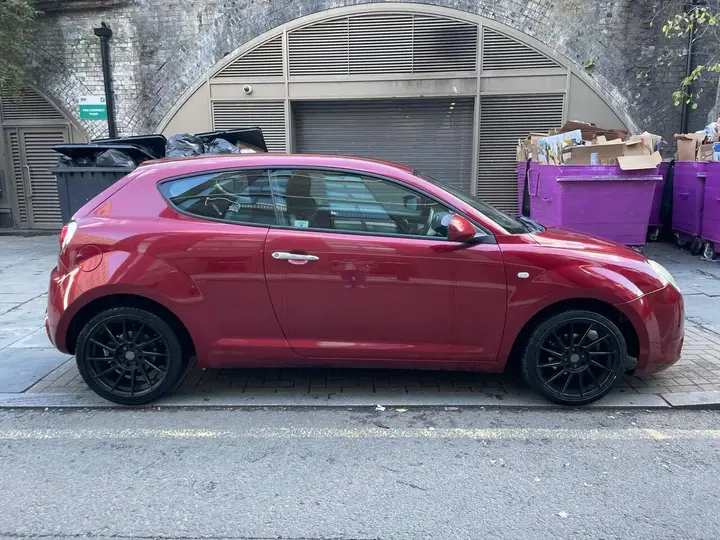 Alfa Romeo Mito 2011 photo 4