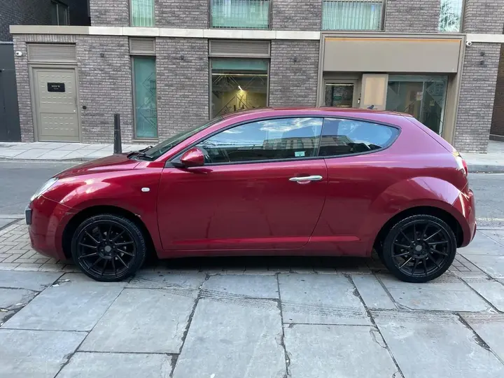 Alfa Romeo Mito 2011 photo 3