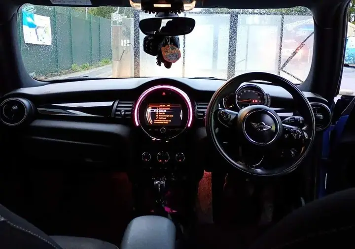 Mini Hatch 2015 photo 5