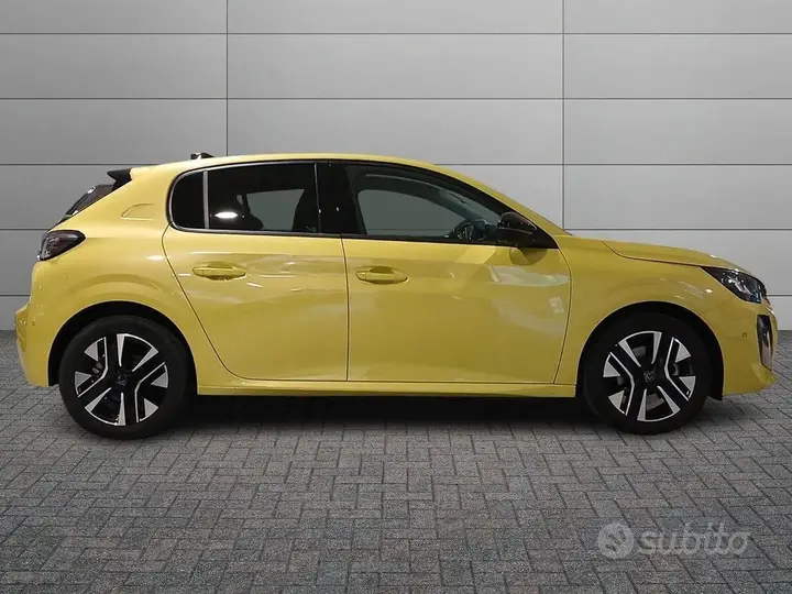 Peugeot 208 2024 photo 3