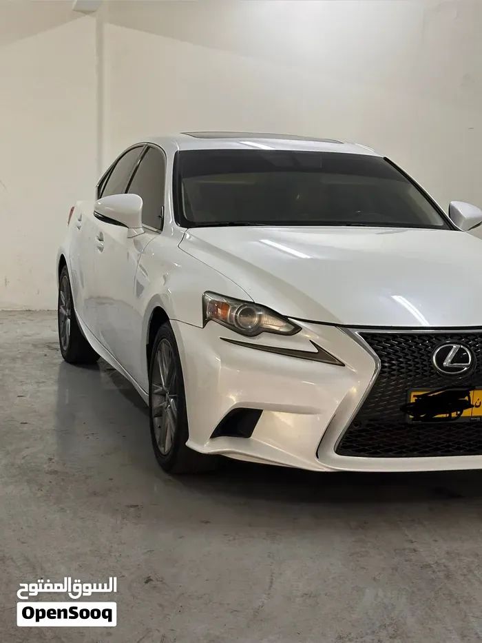 Lexus Is 2015 photo 2