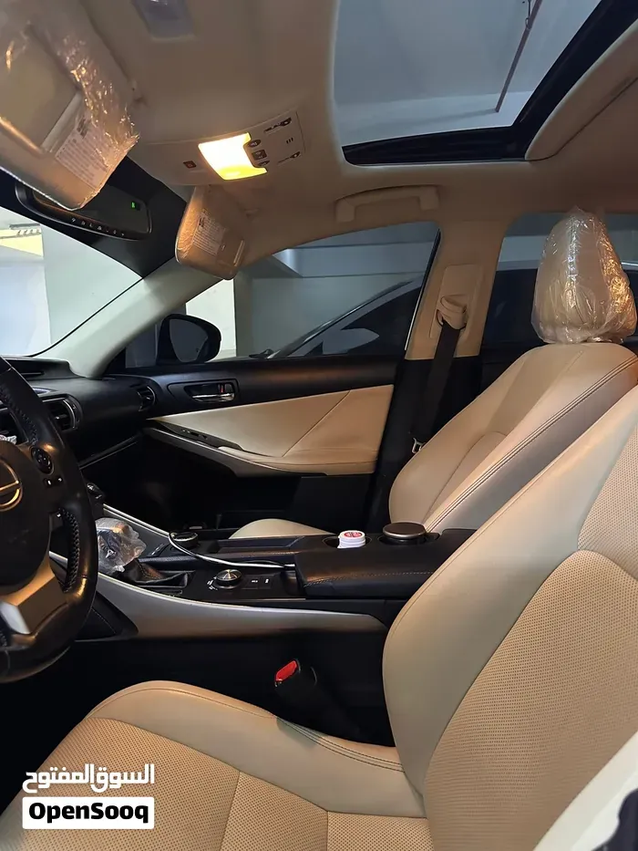 Lexus Is 2015 photo 4