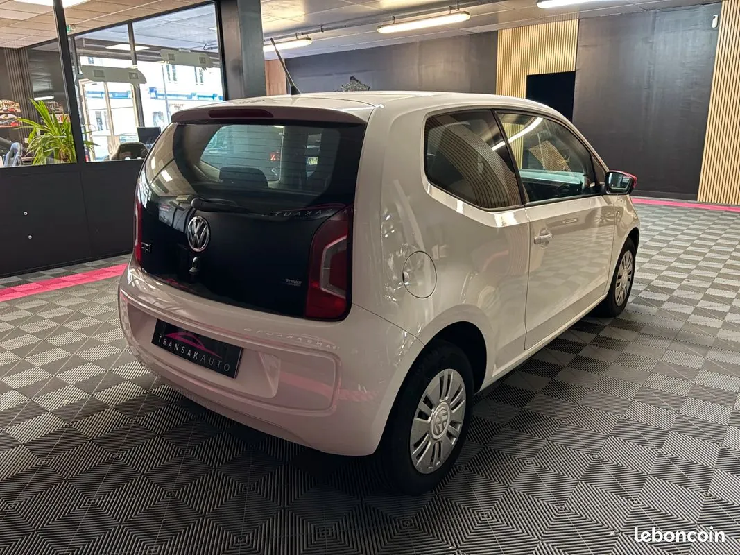 Volkswagen Up 2014 photo 5