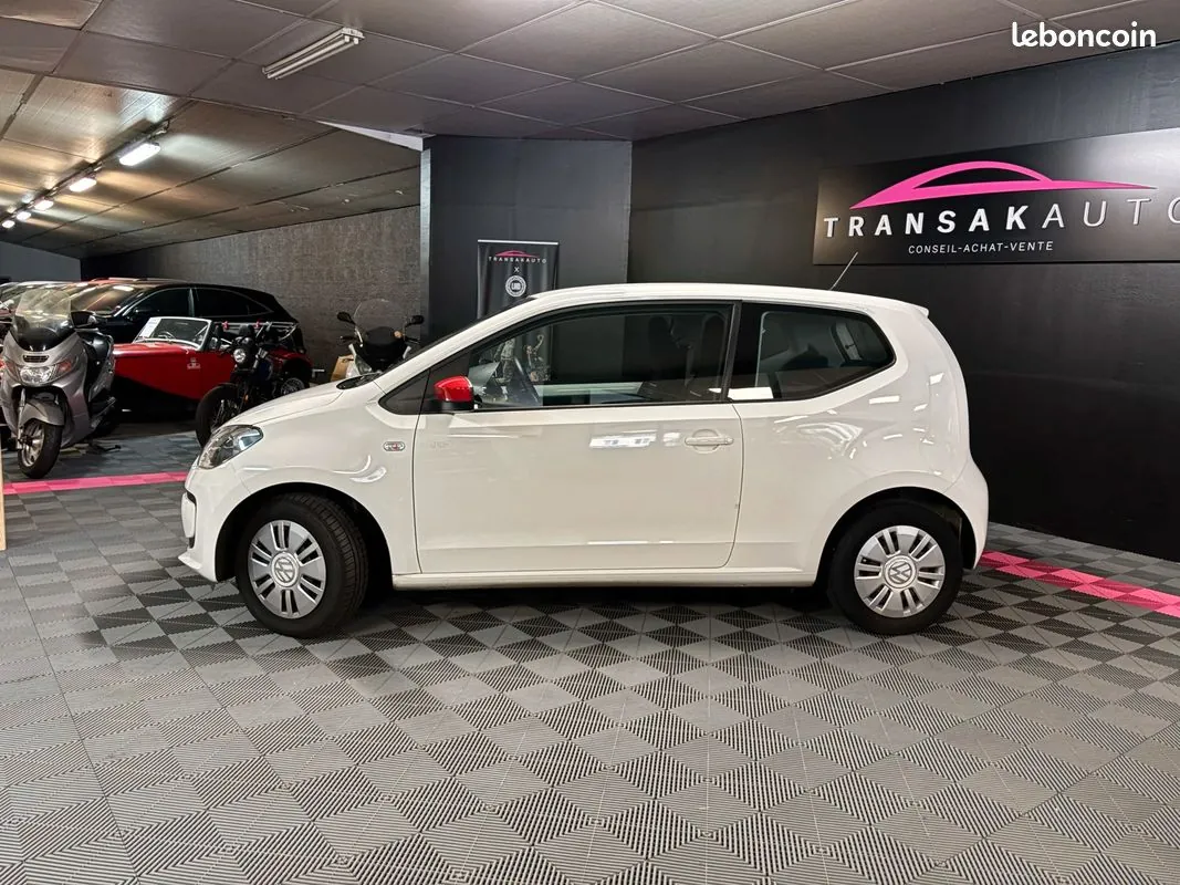 Volkswagen Up 2014 photo 2