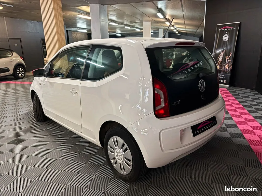 Volkswagen Up 2014 photo 3